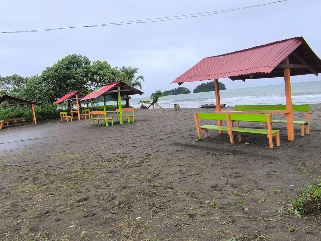 Cabanas Iracas Del Mar Nuquí Exteriör bild