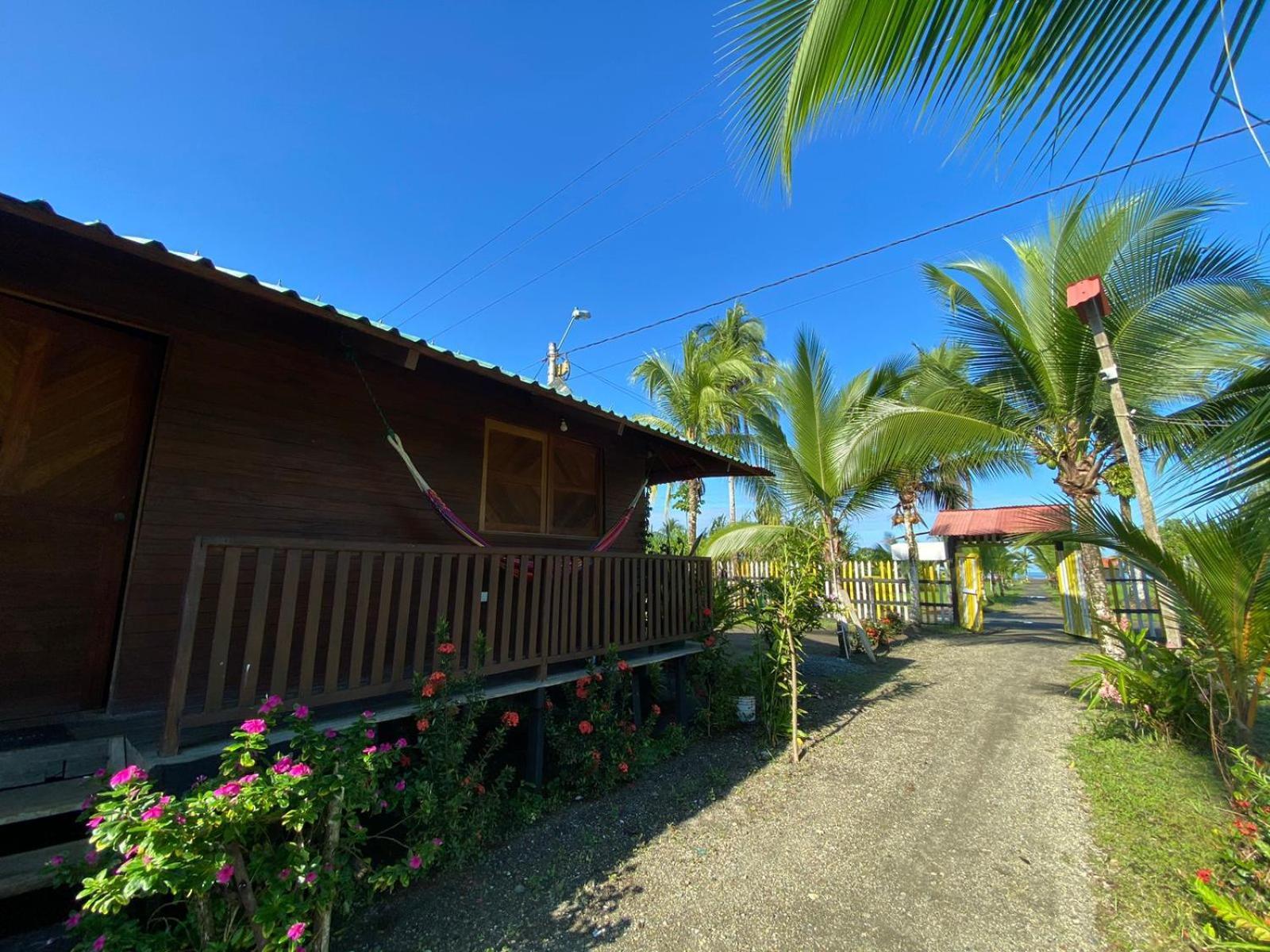 Cabanas Iracas Del Mar Nuquí Exteriör bild