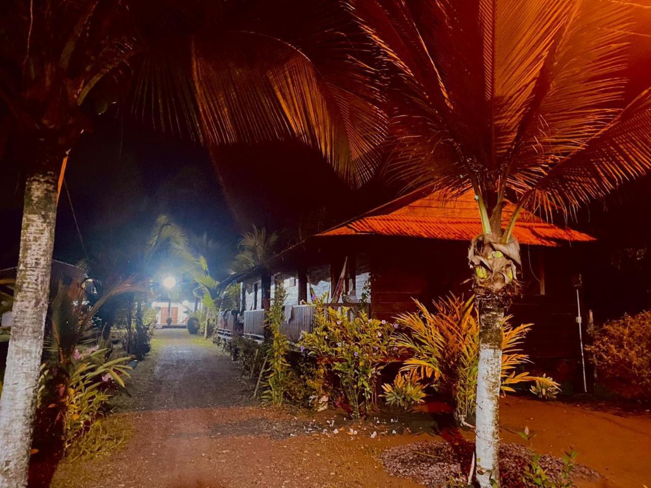 Cabanas Iracas Del Mar Nuquí Exteriör bild